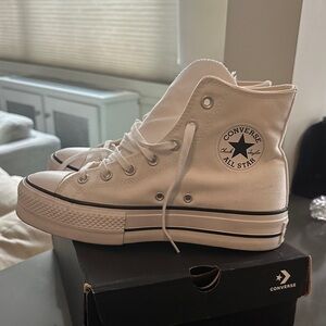 BRAND NEW/NEVER WORN Converse Women's Classic White High-Tops